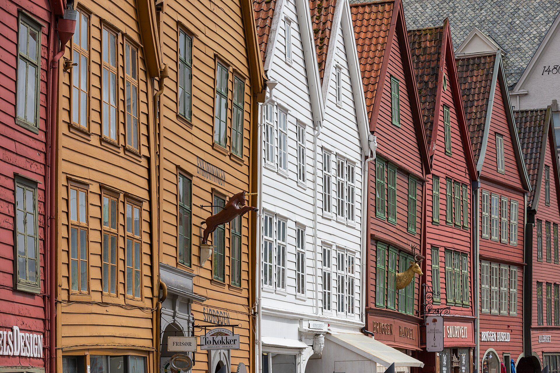 Houten gevels van Bryggen in Bergen